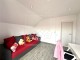 Casa duplex — vedere din curte