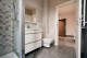 Apartament — baie finisată cu duș